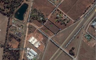 1.6 ha Land available in Highbury