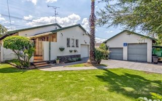 3 Bedroom House in Van Riebeeck Park