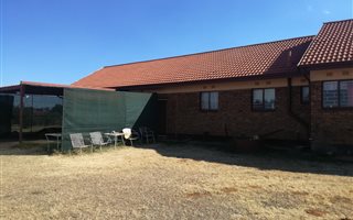 2 ha Farm in Hillside AH