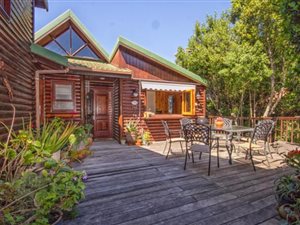 4 Bed House in Keurboomstrand