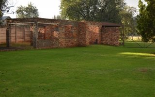 2 ha Land available in Bapsfontein