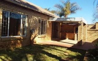 2 Bedroom Townhouse in Montana Park