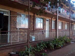 2 Bed Apartment in Vanderbijlpark CW