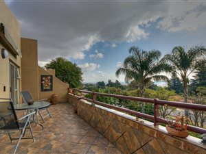 3 Bed Apartment in Constantia Kloof