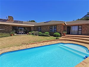 4 Bed House in Protea Valley