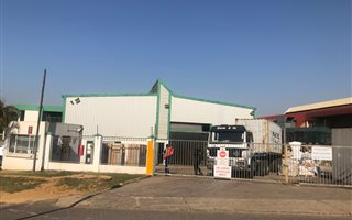 1735 m² Industrial space in Maxmead