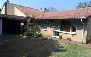 2 Bedroom Simplex in Die Wilgers