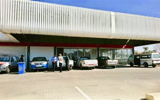522.119995117188 m² Commercial space in Fontainebleau