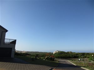 894 m² Land available in Moquini Coastal Estate