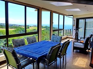 4 Bed House in Mossel Bay Golf Estate