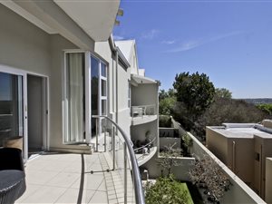 2 Bed Apartment in Parktown North