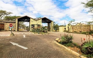 2200 m² Land available in Granite Hill
