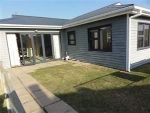 3 Bed House in Pearly Beach