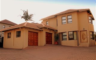 3 Bedroom House in The Meadows
