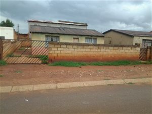 2 Bed House in Dobsonville
