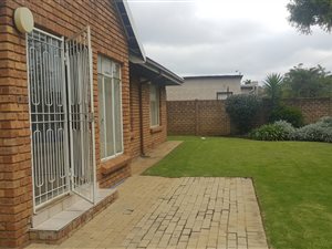 3 Bed Townhouse in Petersfield