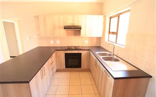 2 Bedroom Apartment in Wilgeheuwel