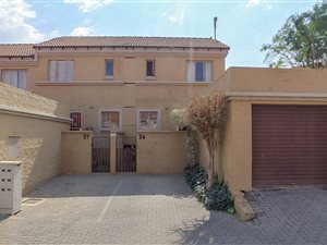 2 Bed Townhouse in Pretorius Park