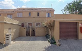 2 Bedroom Townhouse in Pretorius Park