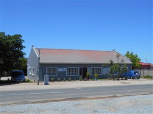 390 m² Office Space in George South