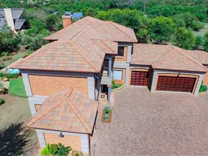 4 Bed House in Leeuwfontein