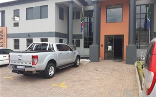 90 m² Commercial space in Silver Lakes