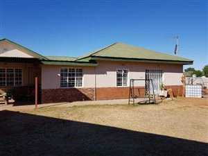 4 Bed House in Klisserville