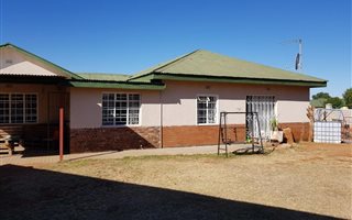 4 Bedroom House in Klisserville