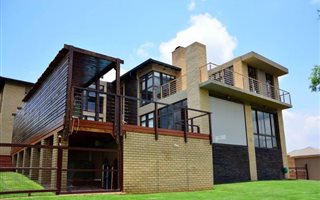 4 Bedroom House in Sable Hills Waterfront Estate