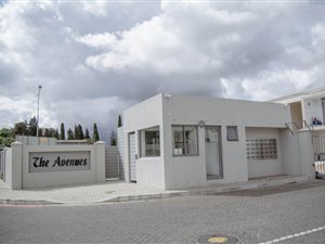 2 Bed Apartment in Paarl