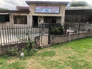 11 Bed House in Bombay Heights