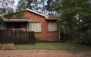 2 Bedroom Garden Cottage in Manderston