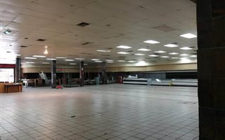 1950 m² Retail Space in Springs Central