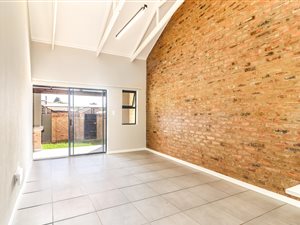 2 Bed Apartment in Pomona