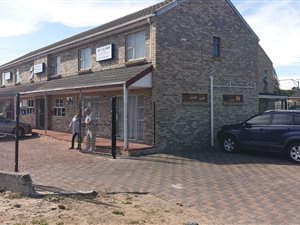 680 m² Commercial space in Voelvlei