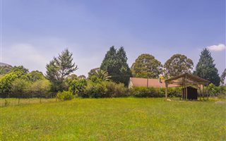 1227 m² Land available in Underberg