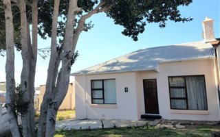 2 Bedroom House in Kensington