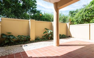 2 Bedroom Apartment in Sheffield Beach