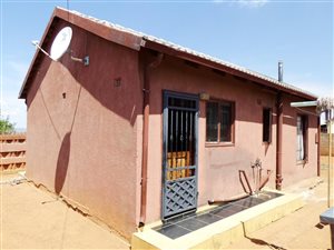 2 Bed House in Mohlakeng
