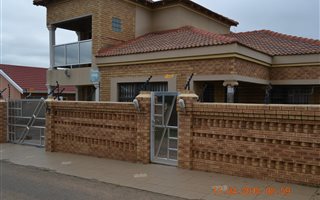 3 Bedroom House in Elspark