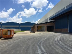 9016 m² Industrial space in Comet