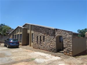 6 Bedroom House in Isipingo Hills
