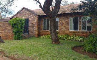 3 Bedroom Simplex in Karen Park