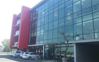117 m² Commercial space in Hyde Park