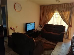 2 Bed Apartment in Florida Lake