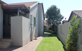 3 Bedroom House in Thatchfield
