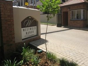 2 Bed Apartment in Saxonwold