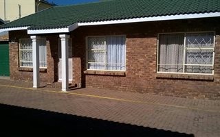 2 Bedroom House in Nigel
