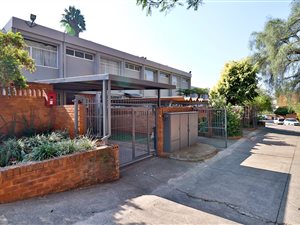 3 Bed Duplex in Lydiana