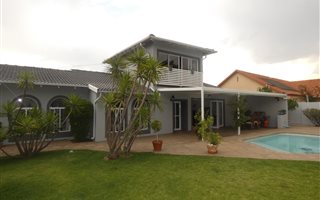 3 Bedroom House in Alphen Park